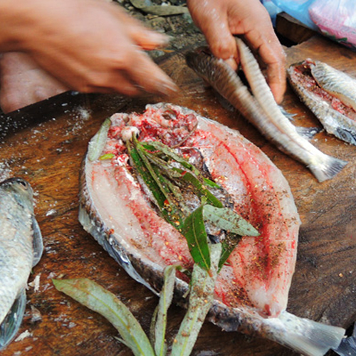 Pa pỉnh tộp - độc đáo món cá nướng của người Thái2
